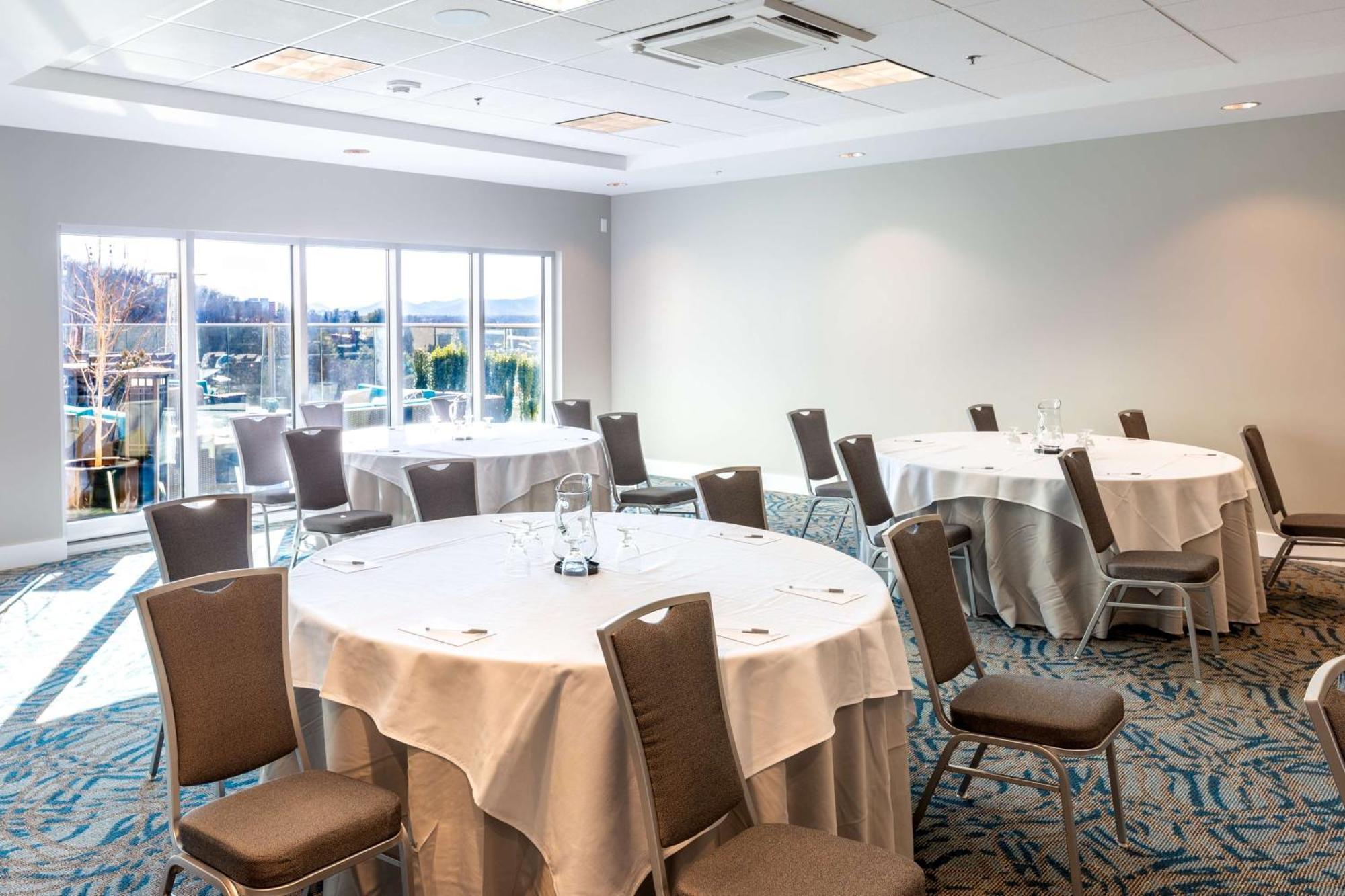 Hilton Garden Inn Asheville Downtown Bagian luar foto