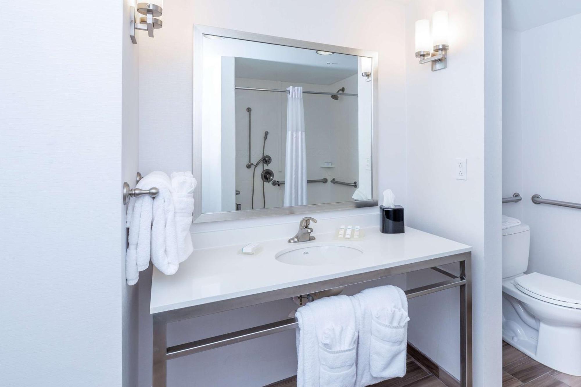 Hilton Garden Inn Asheville Downtown Bagian luar foto
