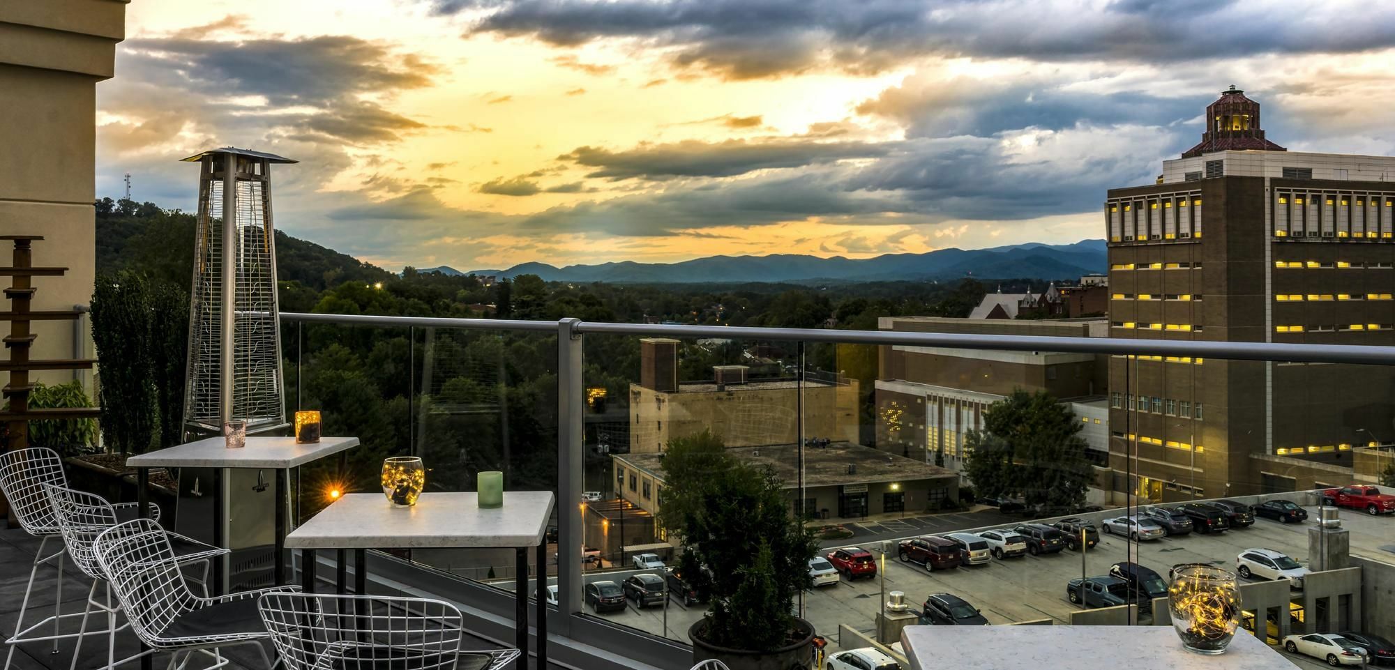 Hilton Garden Inn Asheville Downtown Bagian luar foto