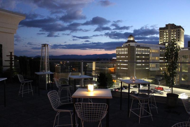 Hilton Garden Inn Asheville Downtown Bagian luar foto